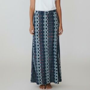 Just Be Women’s Blue Multi Maxi Skirt Medium